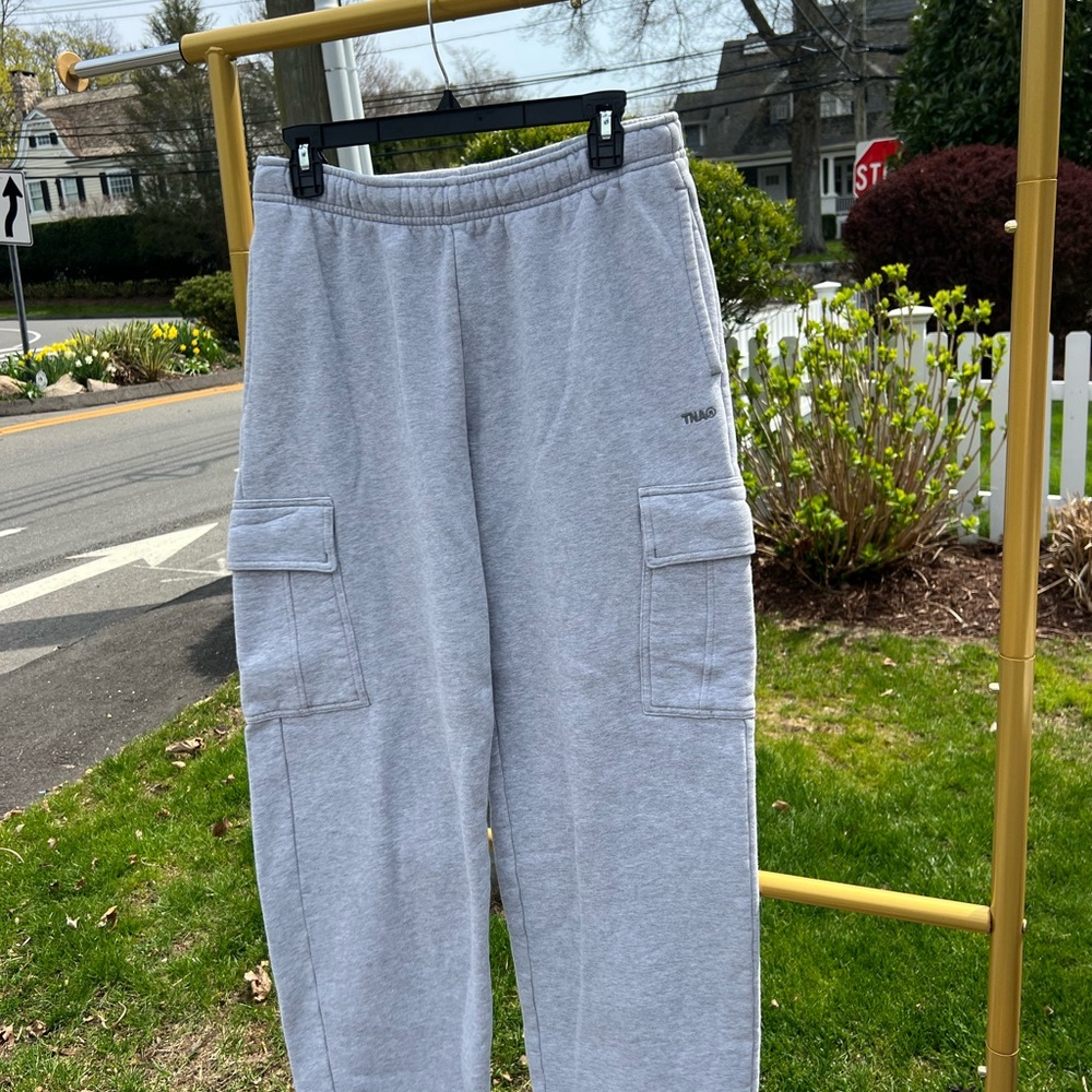 Aritzia Gray Cargo Sweatpants